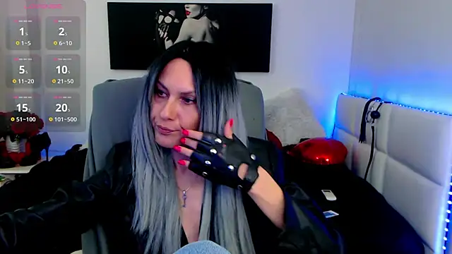 Snapshot of EvelynQueenn chatting on February 27, 2025, 6:40 am EvelynQueenn online show from February 27, 2025, 6:40 am