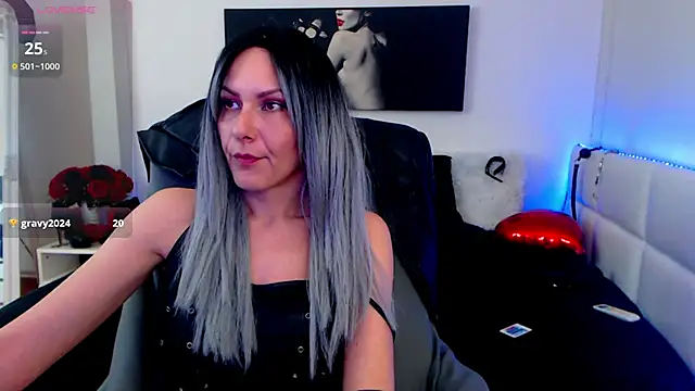 Snapshot of EvelynQueenn chatting on March 19, 2025, 10:55 am EvelynQueenn online show from March 19, 2025, 10:55 am