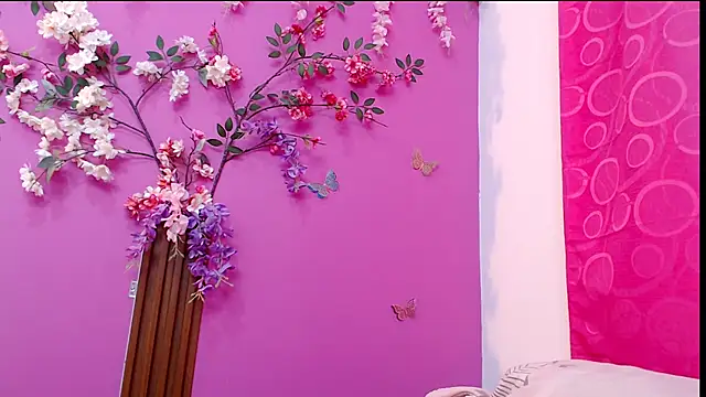 Watagatapitusberry1 online show from March 2, 2025, 1:47 am