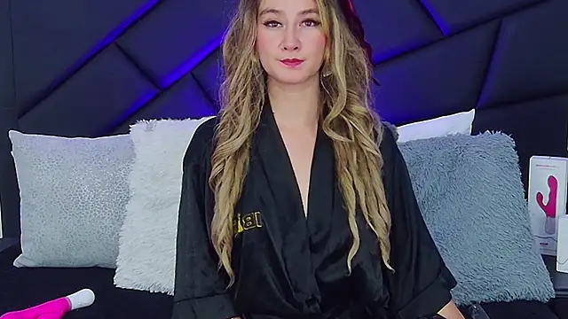 Snapshot of MaryDeniro chatting on January 20, 2025, 11:10 pm MaryDeniro online show from January 20, 2025, 11:10 pm