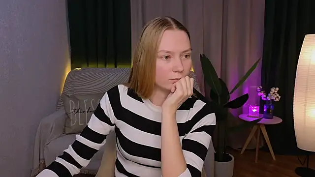 CarolynCohen   online show from December 5, 2024, 4:53 am