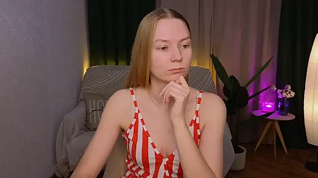 CarolynCohen   online show from February 10, 2025, 2:08 am