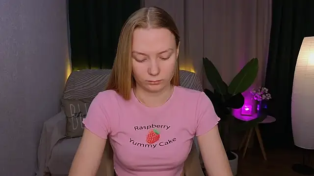 CarolynCohen   online show from February 28, 2025, 2:09 am