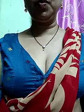 Rosy-B online show from November 2, 2025, 8:00 pm