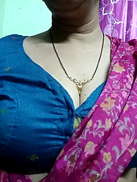 Rosy-B online show from February 5, 2026, 9:41 pm