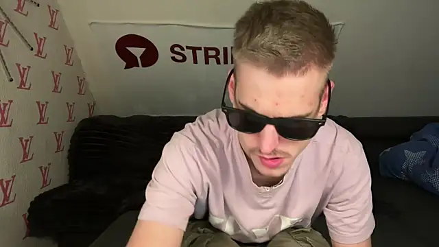 Cookieboy88 online show from February 22, 2025, 1:55 am