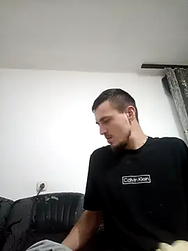 mayk18cm online show from January 9, 2025, 7:29 pm