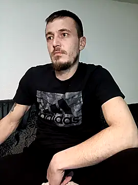 mayk18cm online show from February 1, 2025, 7:13 pm