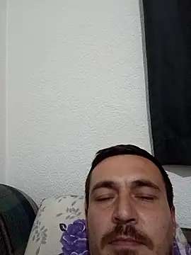 mayk18cm online show from December 19, 2025, 2:18 am