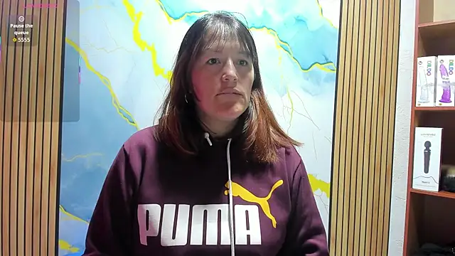 amberr34 online show from June 4, 2026, 8:20 am