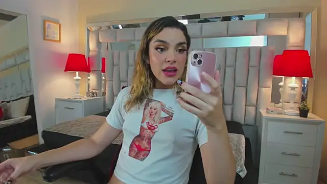 mariiahneedles online show from January 10, 2025, 8:04 pm