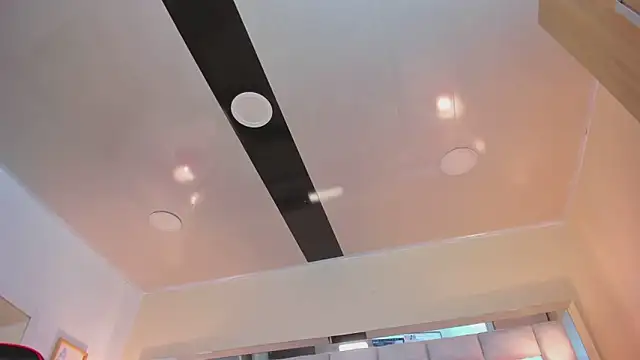 mariiahneedles online show from January 14, 2025, 10:44 pm