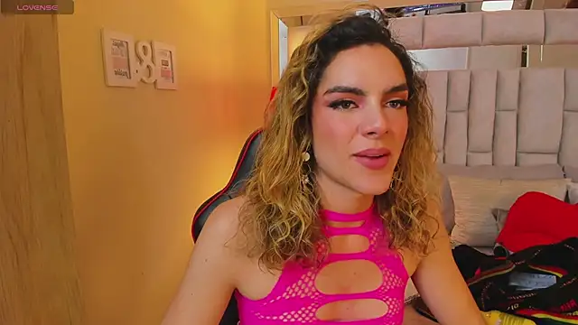 mariiahneedles online show from January 23, 2025, 1:19 am