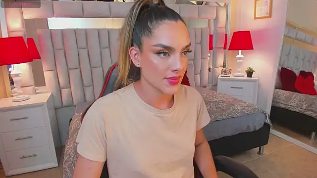 mariiahneedles online show from February 4, 2025, 12:40 am