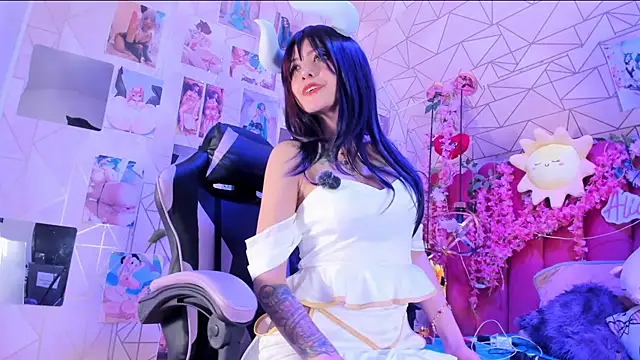 Alicebenett online show from March 9, 2026, 10:47 pm