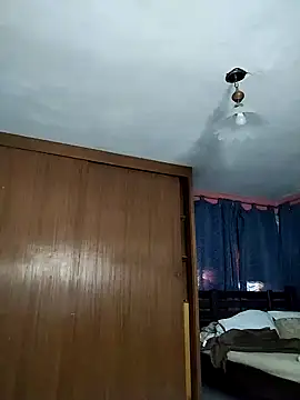 Catalinacandela online show from September 29, 2025, 8:35 pm