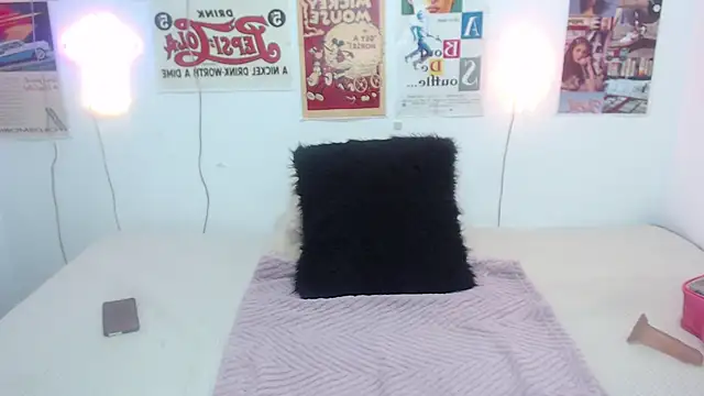 Snapshot of ari_rossee chatting on February 9, 2025, 8:56 pm ari rossee online show from February 9, 2025, 8:56 pm