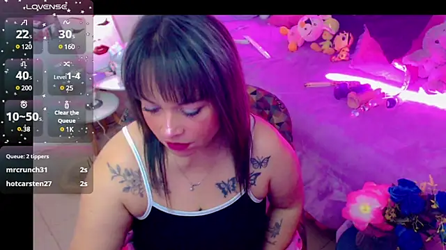 Snapshot of martina_bk chatting on January 15, 2025, 2:17 am martina bk online show from January 15, 2025, 2:17 am