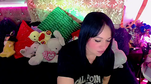 Snapshot of martina_bk chatting on May 6, 2026, 2:29 am martina bk online show from May 6, 2026, 2:29 am