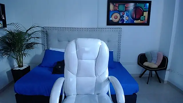 Chiqui milk  online show from February 4, 2025, 7:22 pm