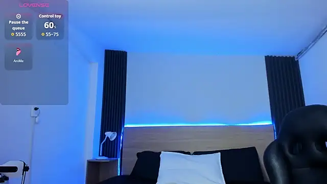 Chiqui milk  online show from October 13, 2025, 6:52 pm