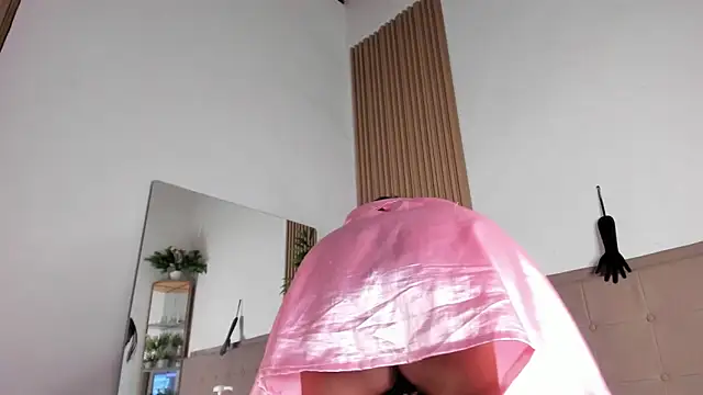 Natasha  Sccott online show from March 11, 2025, 1:37 am