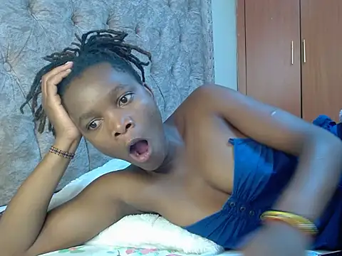 Naughty Girl17 online show from February 8, 2025, 5:18 am