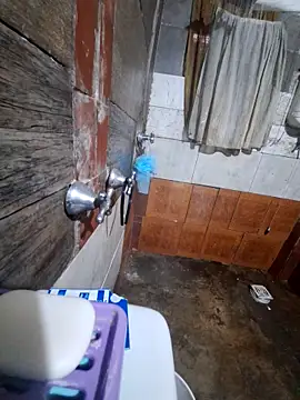 Michellluxo online show from September 23, 2025, 6:55 pm