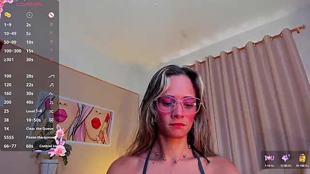 SkiinnyAna online show from February 16, 2025, 7:16 pm