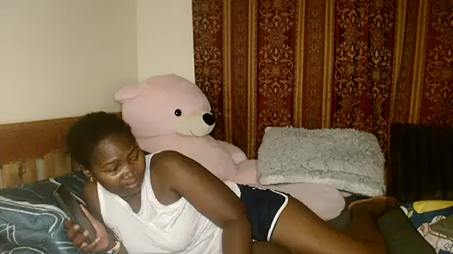 Sexxy pretty24 online show from October 4, 2025, 5:22 pm