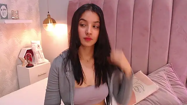 LeenaBrown online show from March 16, 2026, 12:31 pm