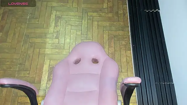 Lissalittlee online show from February 12, 2025, 7:24 pm