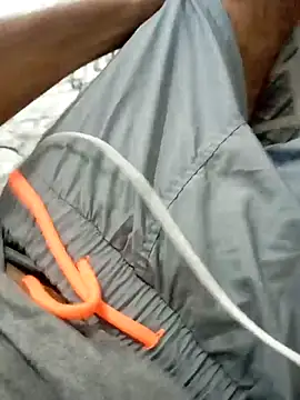 Kurtsikicixh online show from February 19, 2026, 12:17 am