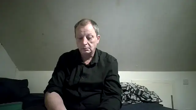 chubbybear2cum online show from April 17, 2026, 1:30 am