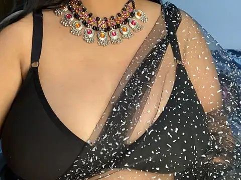 Aishwarya 101  online show from October 3, 2025, 6:38 pm