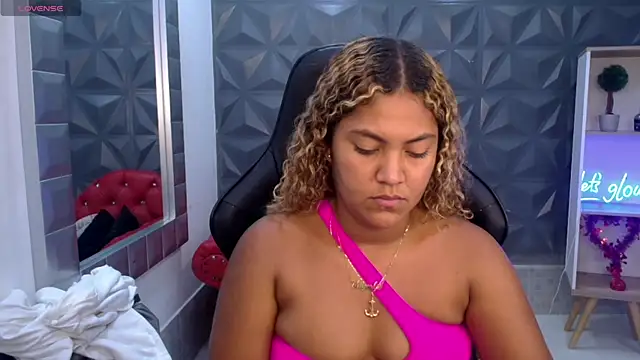 Cristal War online show from March 22, 2026, 11:30 pm