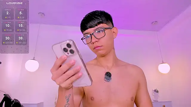 CodyTwink online show from June 6, 2026, 2:11 pm