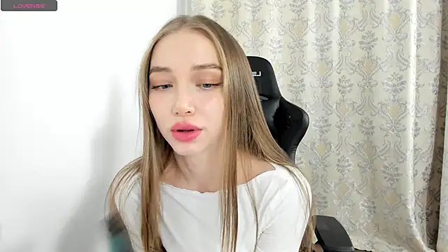 Sweet-bb online show from January 29, 2025, 7:43 pm