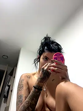 DeuxGold online show from November 18, 2025, 1:11 am