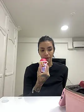 DeuxGold online show from February 8, 2026, 2:59 am