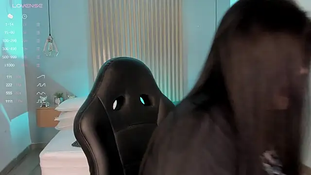 Snapshot of Harmonybabe_ chatting on February 27, 2025, 8:09 pm Harmonybabe online show from February 27, 2025, 8:09 pm