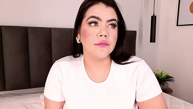 Snapshot of Harmonybabe_ chatting on January 17, 2026, 7:50 pm Harmonybabe online show from January 17, 2026, 7:50 pm