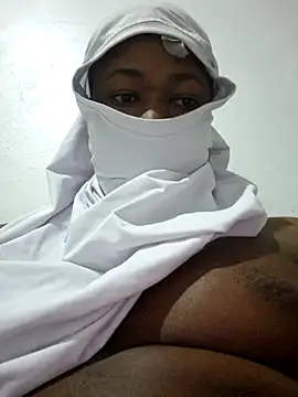 longD157 online show from September 25, 2025, 8:34 pm