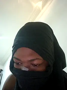 longD157 online show from October 27, 2025, 2:21 pm