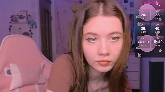 CoddleWeeper  online show from September 8, 2025, 2:16 pm