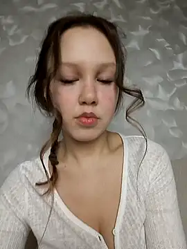  AnMiss  online show from April 12, 2026, 8:47 pm