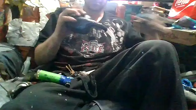 robeaulieu02 online show from December 14, 2025, 8:02 pm