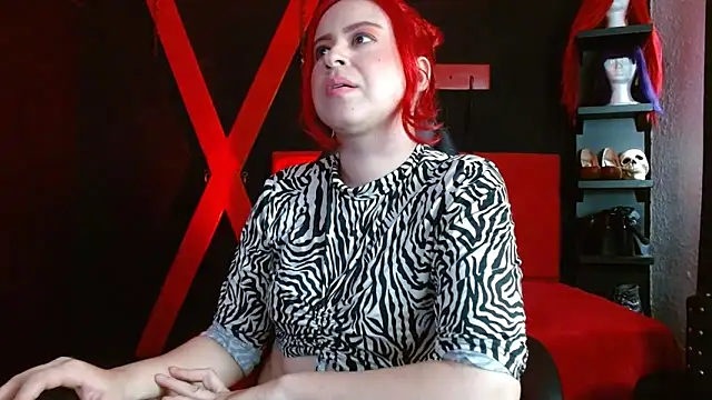 Naty slavedoll online show from March 6, 2025, 7:21 pm