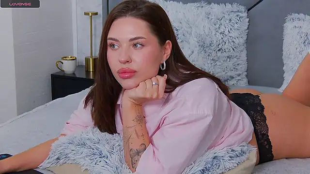 Snapshot of Alexyena chatting on December 2, 2024, 4:53 pm Alexyena online show from December 2, 2024, 4:53 pm