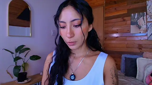amber curly online show from June 1, 2026, 8:43 pm